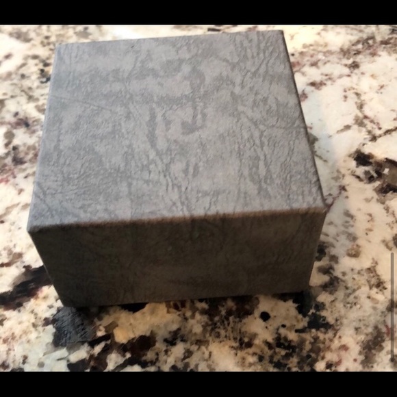 Marble jewelry round box or paper clip holder - Picture 7 of 8